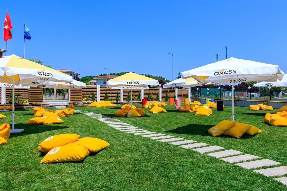 Ucar Royal Hotel Ve Konferans Salonu Sile Exterior photo