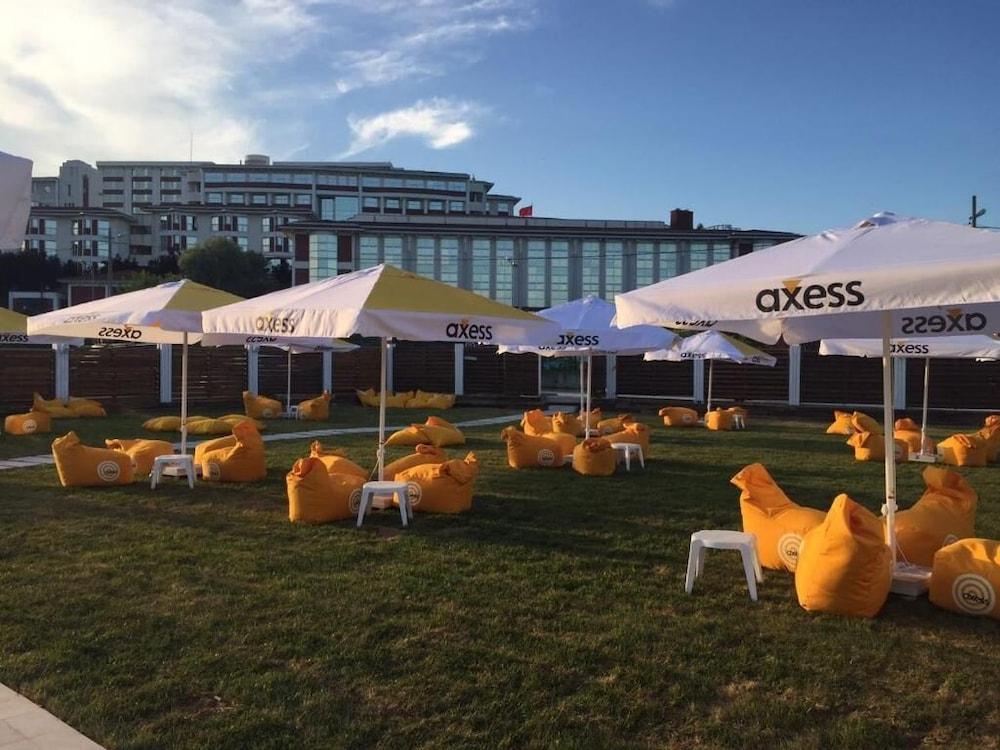 Ucar Royal Hotel Ve Konferans Salonu Sile Exterior photo